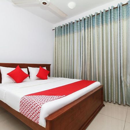 Reliance Hotel Boralesgamuwa エクステリア 写真