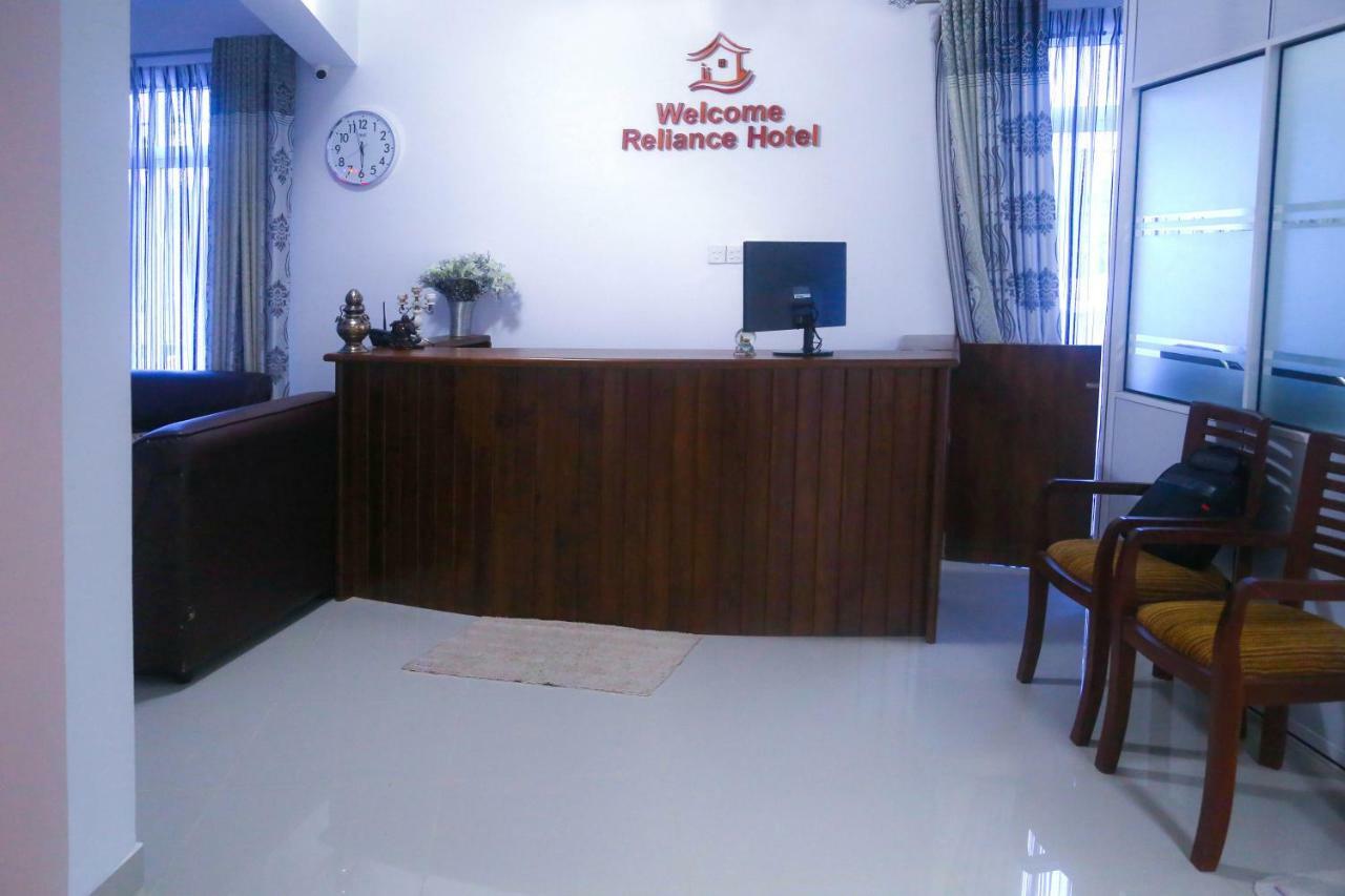 Reliance Hotel Boralesgamuwa エクステリア 写真