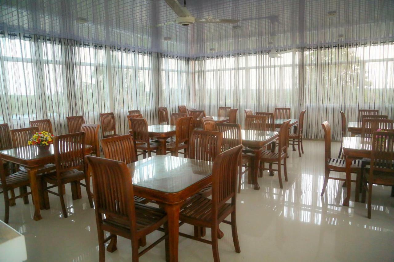 Reliance Hotel Boralesgamuwa エクステリア 写真
