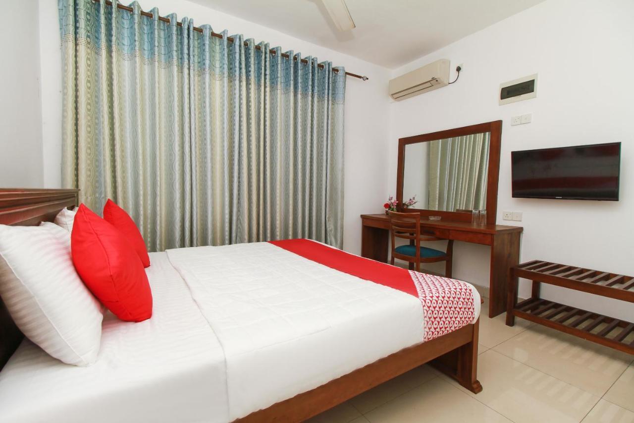 Reliance Hotel Boralesgamuwa エクステリア 写真