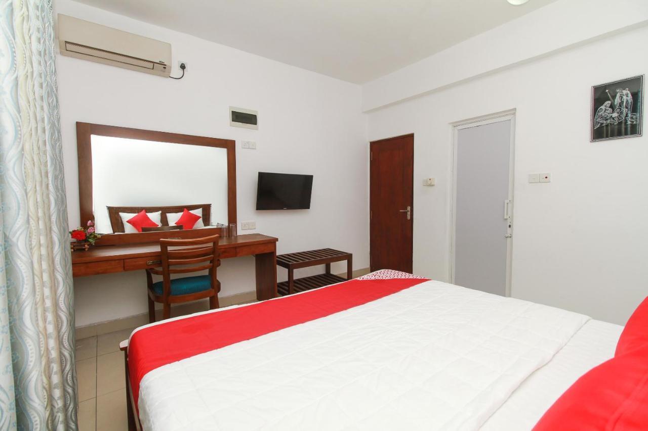 Reliance Hotel Boralesgamuwa エクステリア 写真